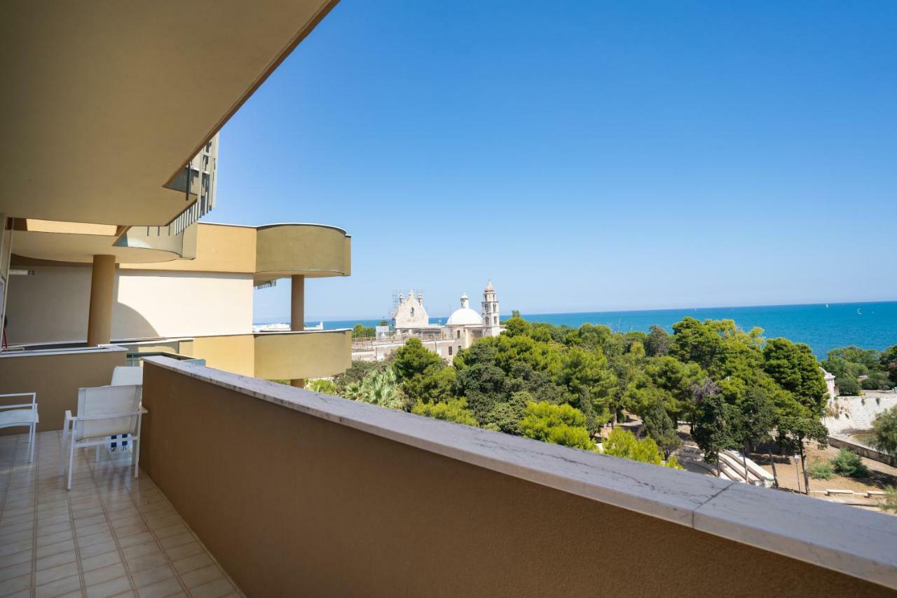 Santa Rosa Luxury Apartment 2 Bedrooms 4 People Private Parking Trani Exterior foto